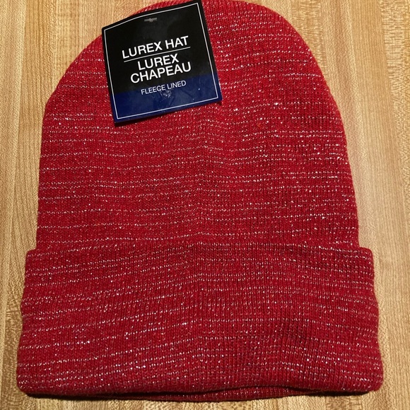 NWT Lurex Fleece Lined Red & Silver Metallic Winter Beanie Hat OSFM - Picture 4 of 9